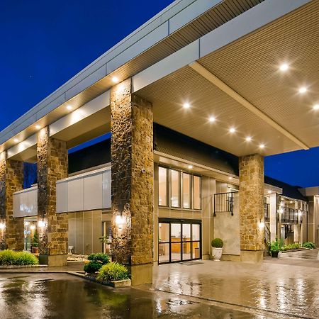 Best Western Plus Burnaby Hotel Экстерьер фото